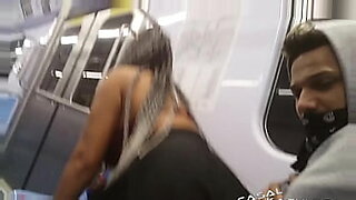 mulher-do-c-de-vestido