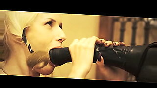 تجسس-على-امه-وخته-وهيا-نوم