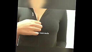 small-ass-hole-in-huge-big-black-dick
