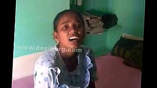 father-just-try-to-drass-her-daughter