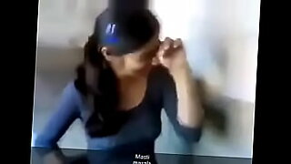 indian-sleep-aunty-boobs-touch