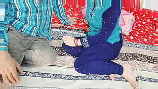 sister-stunk-under-the-bed