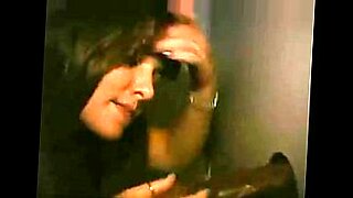 wife-first-gloryhole