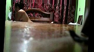 se-la-meto-en-la-boca-sin-q-se-de-cuenta-y-acabo-en-ella