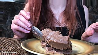 woman-masturbating-finger-fucking-her-self-until-she-comes