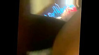 solo-girl-twerking-am-having-fun