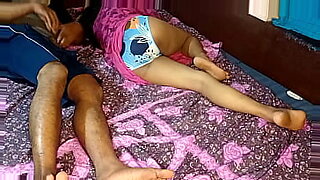 भारतीय-सौतेली-बहन-अपने-सौ