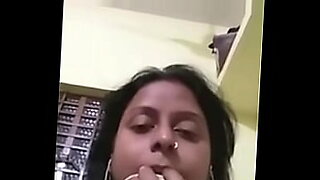 ලමයි-දෙන්නෙක්-කරනවා
