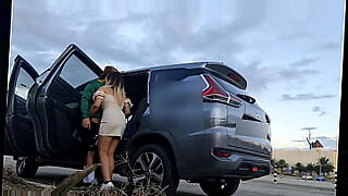 papa-pars-au-travail-je-reste-a-la-maison-seul-avec-maman