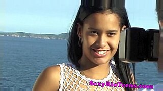 fating-black-girl-ebony