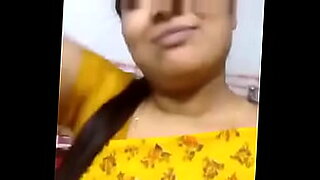 પંજાબી-ડ્રેસમાં
