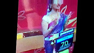 indian-aunt-caught-nephew-watching-porn