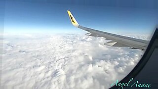 ว่างเปล่า-elena-koshka-airplane