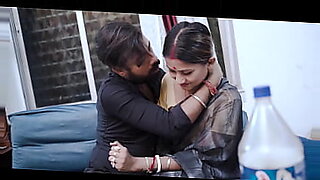 xxx-ভড়ও-বড়ো-দুধ