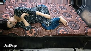 beautiful-girl-funking-with-old-man
