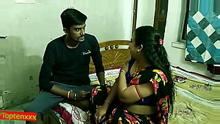 indian-mom-sleeping-his-son-try-sex-in-night-sleeping-time-in-back-mother-bed-hd-vedio