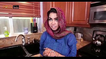 muslim hijabi girl ki hindu se chudai