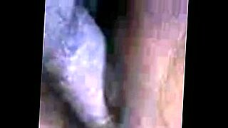 showing-abig-opened-pushy-while-walking-on-the-pafk