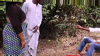 classic-aunty-milky-dever-car-sexy