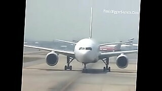 colmek-pakai-2-timun-sampek-becek