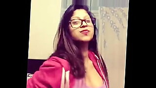 سكس-كرين-كبور-خان