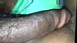 sex-at-work-with-butty-woman