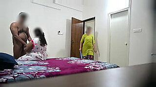 aunty-unawarely-showing-the-pussy-while-cleaning