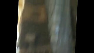 phalonne-djeff-animatrice-vagin-nu-dans-les-plus-distinguees-emission-dorcel-tv-africa