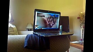 massage-en-groupe-qui-se-transforme-en-sexe