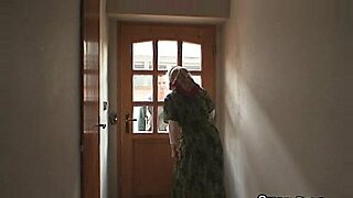 siblings-sharing-room