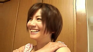 going-around-with-his-wife-to-fuck-his-wife-with-a-foreigner