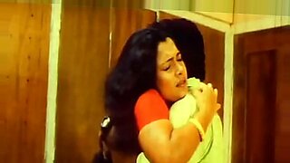 dina-moni-instagram-live-open-show-from-dibamoni-insta-live-video-revealed-watch