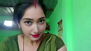 asian-mom-gives-daugher-blow-job