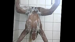 he-mede-me-squirt-in-private-video-room