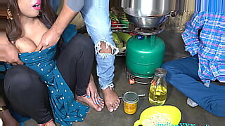 kitchen-video-mom-son-american