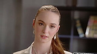 romance-with-sales-girl