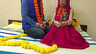 delhi-hostel-girl-first-time-clear-adio-with-bleding