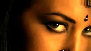 black-ebony-babes-eating-pussy