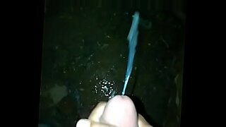 بنت-صغير-ه-ترهط-حتا-نزول-الشهوه