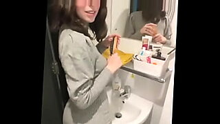 야동-cum-addicted-teen-gets-a-double-creampie-from-2-guys-6-min-720p
