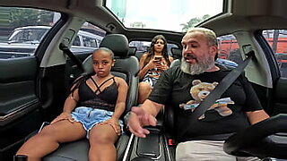 voy-a-la-casa-de-mi-amigo-y-me-follo-a-su-madre
