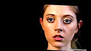 معاینه-دکتر-دختر-باکره-with-hot-chubby-stepmom-with-big