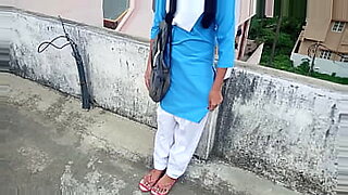 beautiful-girl-fuck-in-the-stree