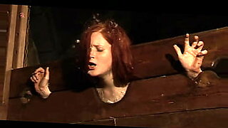 redhead-sarita-dunne-haven-homeless-shelter-bed-5