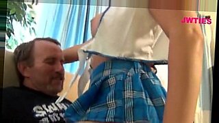 japanese-mom-not-interested-xxx-son