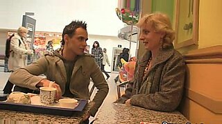 sleeping-mom-x-videos