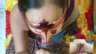 sister-blowjob-kitchen