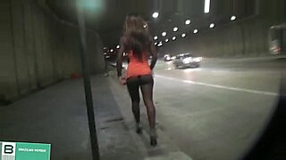 pissing-on-the-street-public