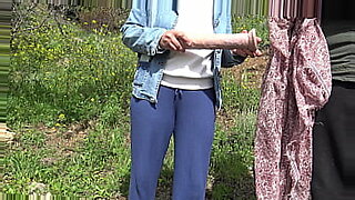 pakistani-leaked-two-girls-showing-ass