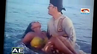 bhojpuri-gandi-song-in-aalketra-dans-videos